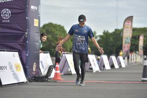 BIB: 1064
                            <button type="button" onclick="openModal(4922695)" class="btn btn-primary btn-sm float-right btn-popup" data-toggle="modal" data-target=".modal-high-quality">
                        <i class="fas fa-shopping-cart"></i> Add to Cart
                    </button>
                                            <button type="button" onclick="isThisMe(4922695, true)" class="btn btn-success btn-sm float-right btn-popup btn-isme hidden" data-toggle="tooltip" data-placement="bottom" title="นี่คือรูปของคุณใช่ไหม คลิกที่นี่เพื่อเอาเข้าอัลบั้ม">
                        <i class="fas fa-plus"></i> Add to album
                    </button>
                    <button type="button" onclick="isThisMe(4922695, false)" class="btn btn-warning btn-sm float-right btn-popup btn-isnotme hidden">
                        <i class="fas fa-ban"></i> Remove from album
                    </button>